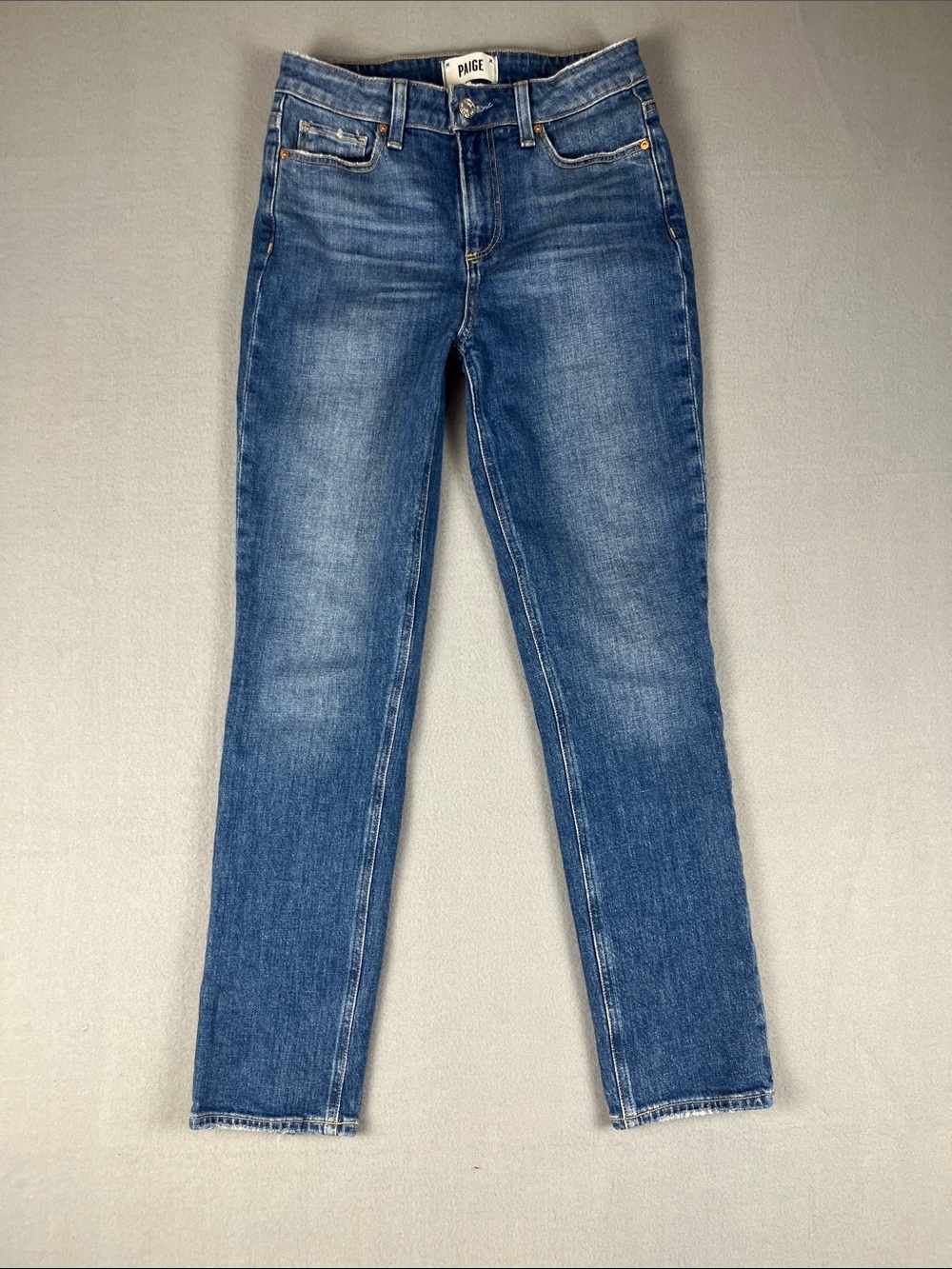 PAIGE Hoxton Slim Jeans in Medium Blue Wash
Size: 26